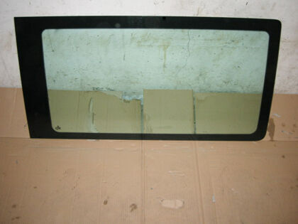 stransko steklo Volkswagen Transporter T5 / T6 New Side Glass za gospodarsko vozilo Volkswagen Transporter T5 / T6