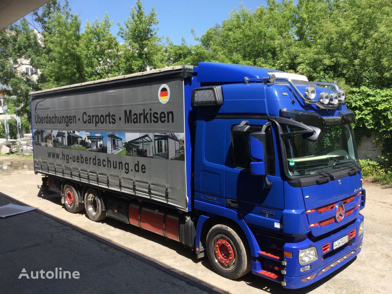 tovornjak s pomične zavese Mercedes-Benz Actros2544