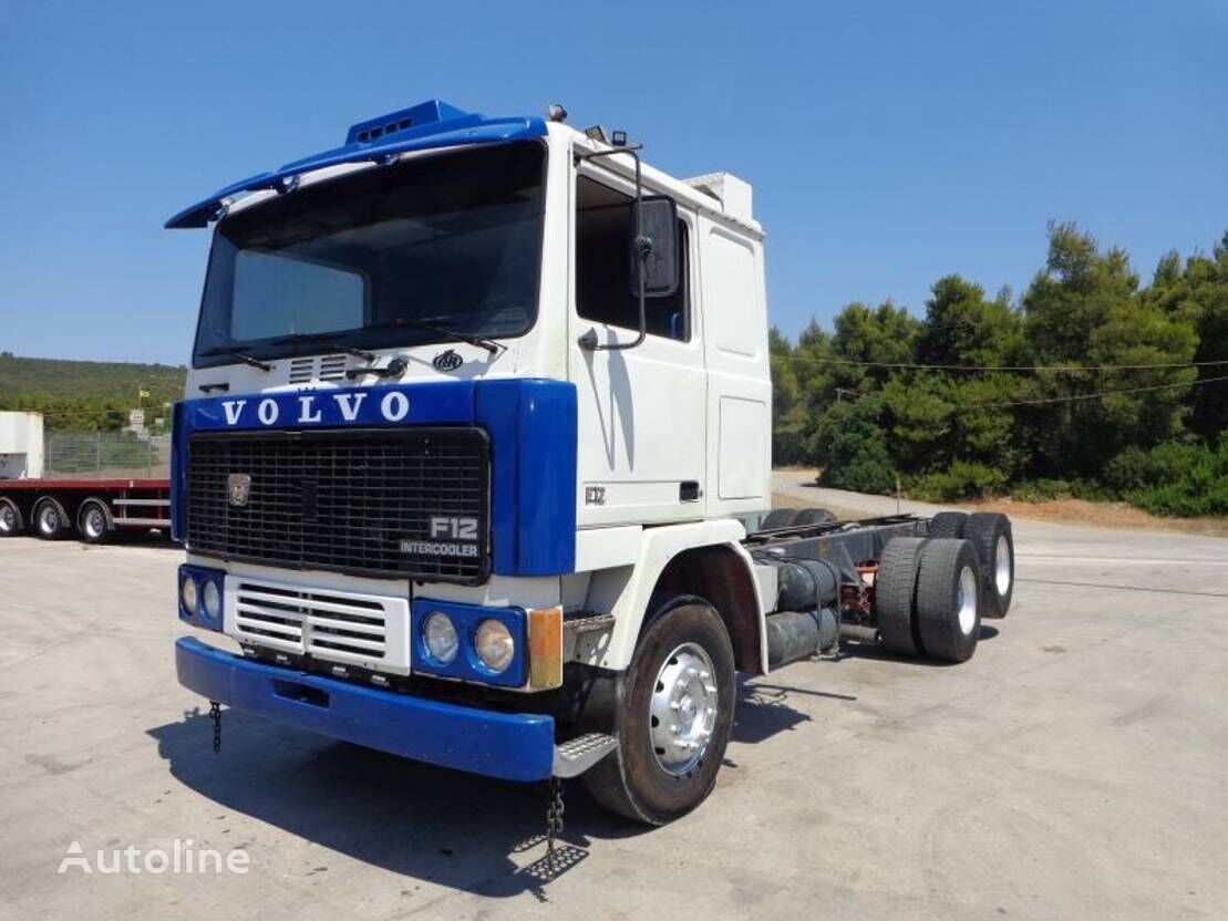 tovornjak šasija Volvo F12