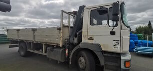 tovornjak tovorna ploščad MAN F2000 19.293 + Grue HIAB 100