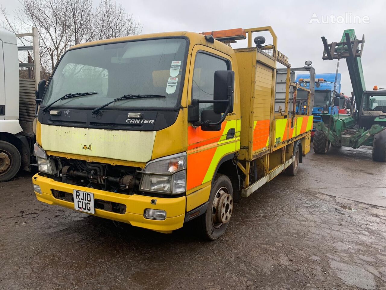 tovornjak tovorna ploščad Mitsubishi Fuso CANTER 4M50 (2010) BREAKING za dele