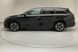 karavan KIA Cee'd